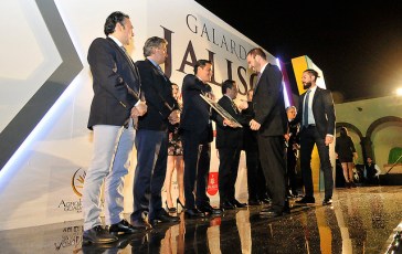 30755991462_d35b87229a_z