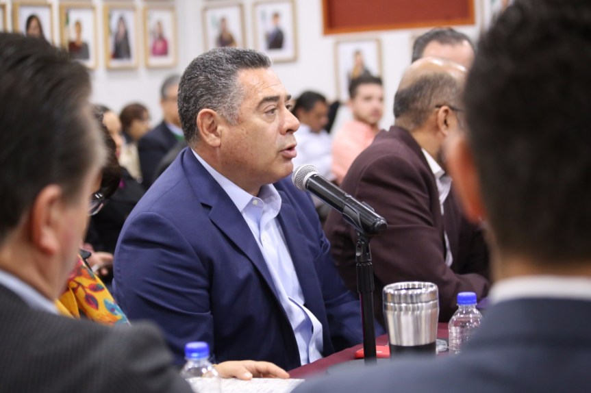 El costo del pasaje del transporte público debe ser de 6&nbsp;pesos