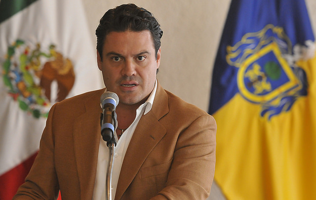 33204558141_8be431ec10_z