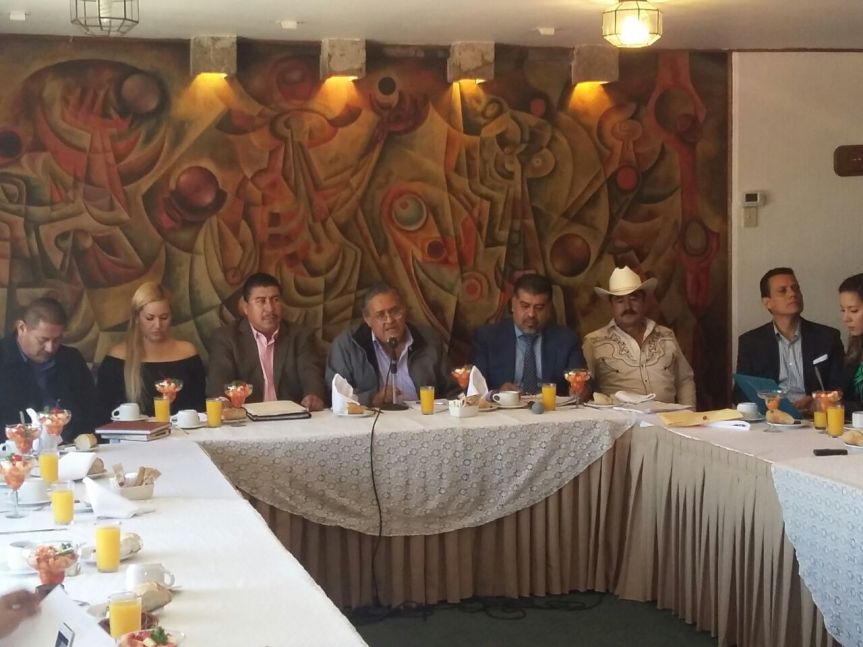 Juzgador federal confirma posesión del estacionamiento de aeropuerto a los&nbsp;comuneros