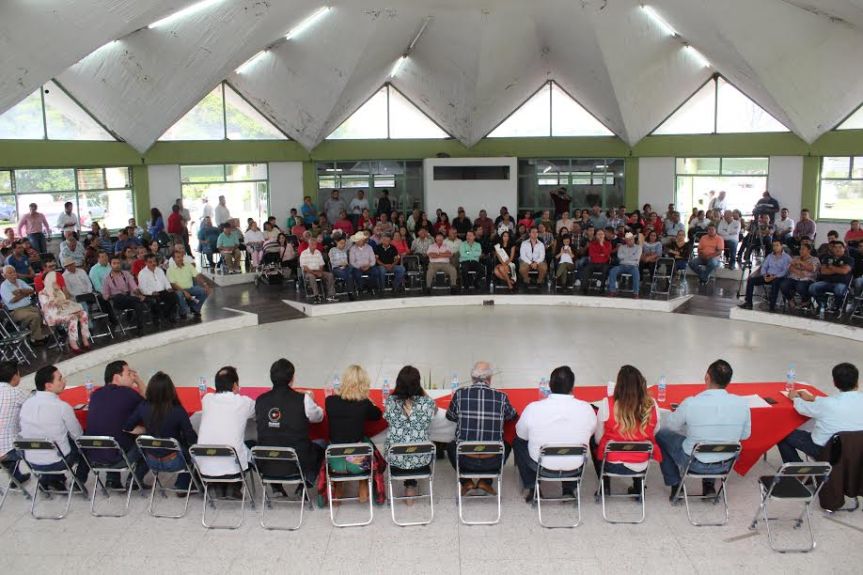 Héctor Pizano y Mariana Fernández registran para dirigir el&nbsp;PRI