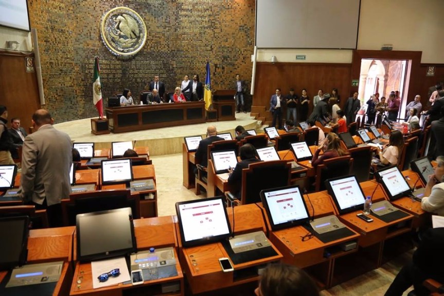 Diputados dan entrada a la Fiscalía Especial de&nbsp;Desaparecidos