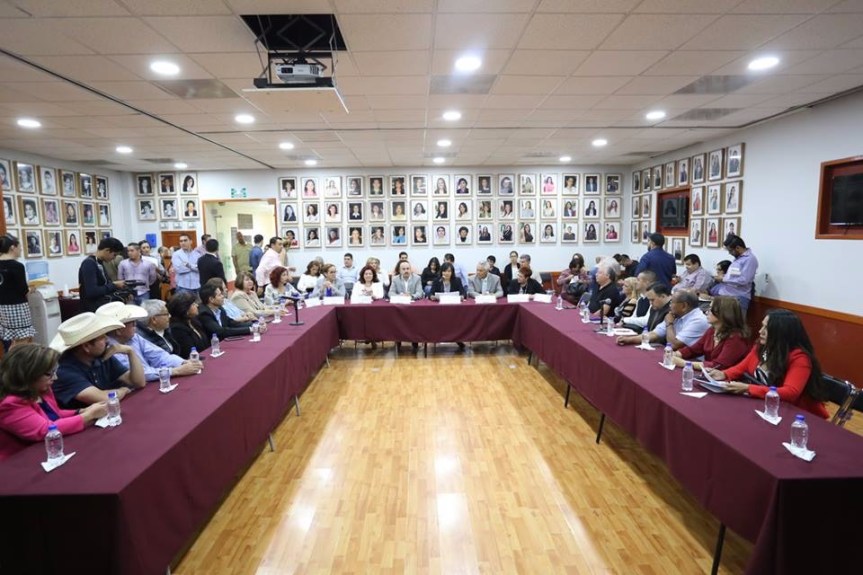 «Los migrantes estamos de moda»: Ramiro&nbsp;González