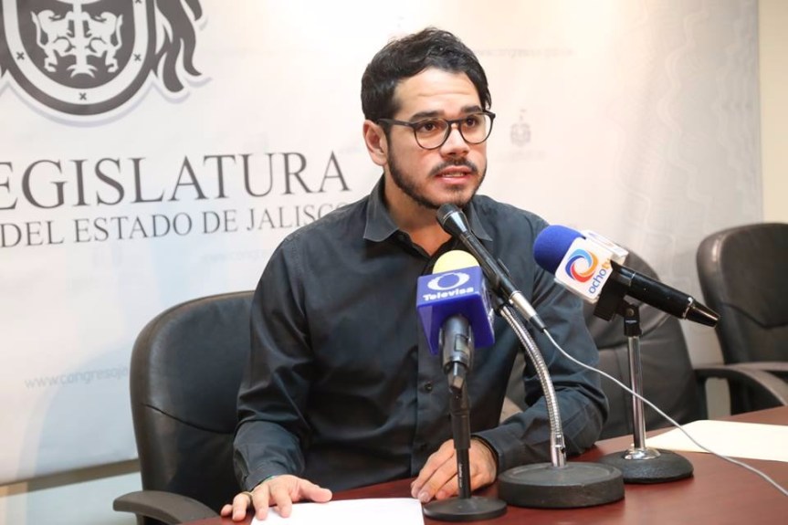 Van contra aviadores y sus jefes&nbsp;políticos