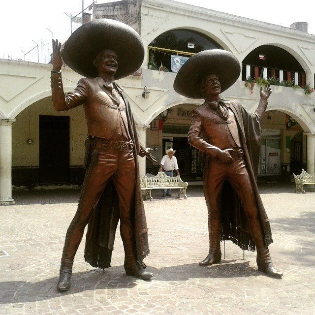 18788001_1855250711404854_70414606_n