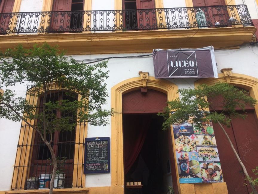 Sinaloenses a la&nbsp;tapatía