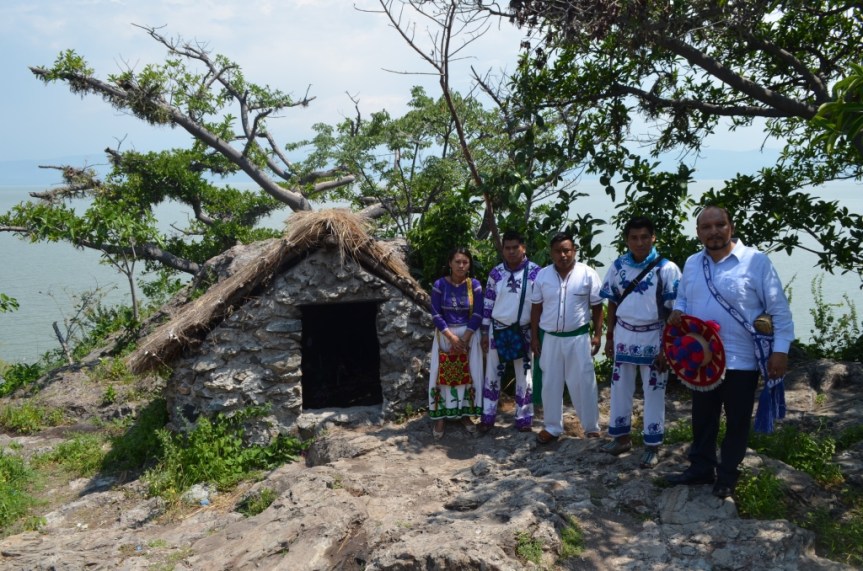 ​Ombudsman visita a las etnias al borde de&nbsp;Chapala