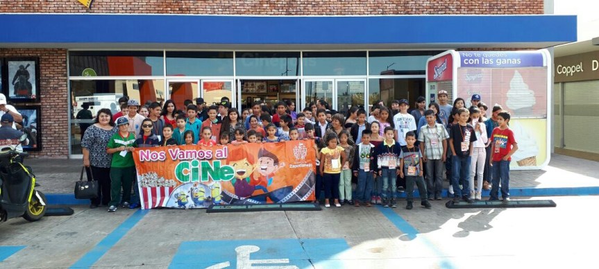 Mil niños de Zapotlanejo asisten por primera vez al&nbsp;cine