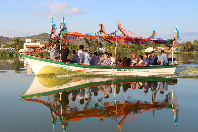 38020715261_ce0105a6ff_z