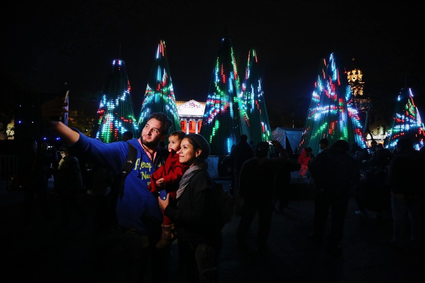 Inaugura Enrique Alfaro actividades navideñas en&nbsp;Guadalajara