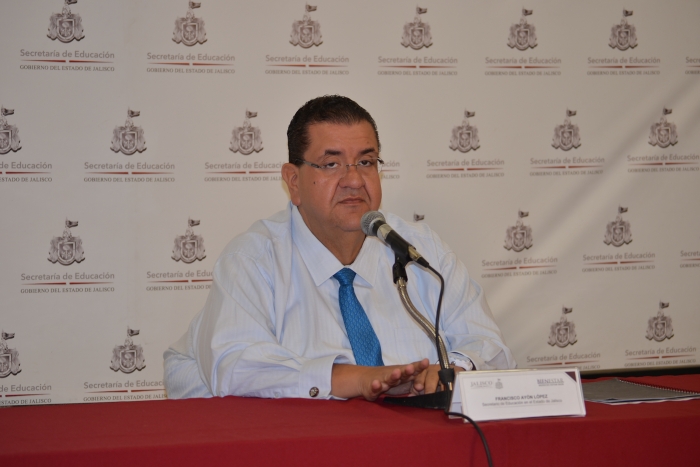 Este jueves fue último día de Francisco Ayón en la Secretaría de&nbsp;Educación