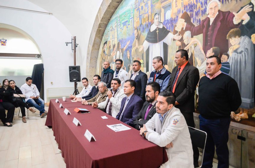 Personal médico y trabajadores del Hospital Civil exigen pago del adeudo del Seguro&nbsp;Popular