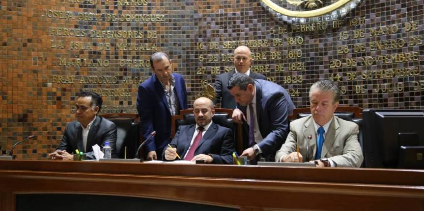 SCJN ampara a diputados jaliscienses por más de cien mil pesos en&nbsp;multas