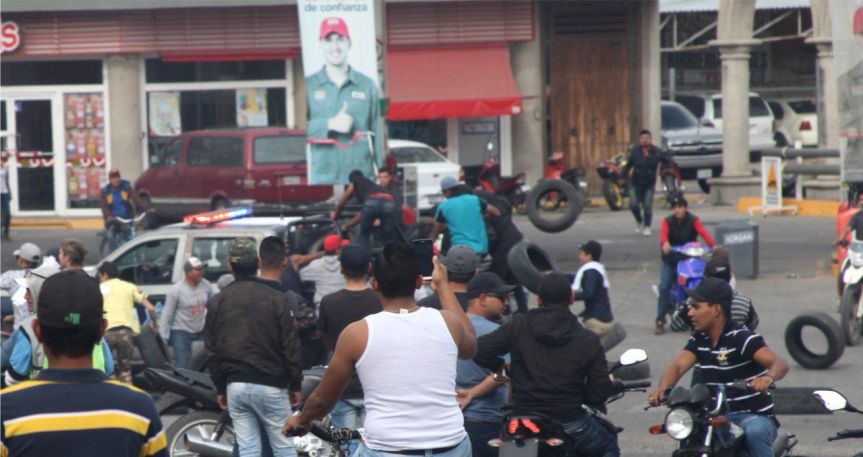 Detienen a dos policías de Ocotlán por actos&nbsp;violentos