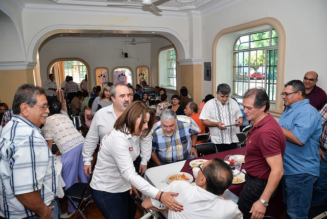 Reforzar seguridad e infraestructura en planteles, promete Claudia Delgadillo a&nbsp;maestros