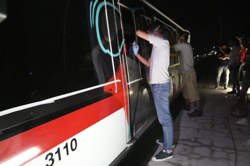 Liberan a los grafiteros que “plaquearon” vagón de L3, repararán el&nbsp;daño