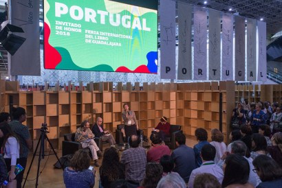 32181896528_a16c7b6f0d_z