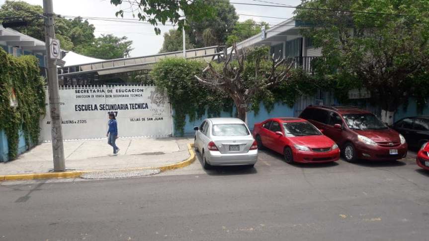 Turno matutino de la Secundaria Técnica número 107 sin control&nbsp;alguno