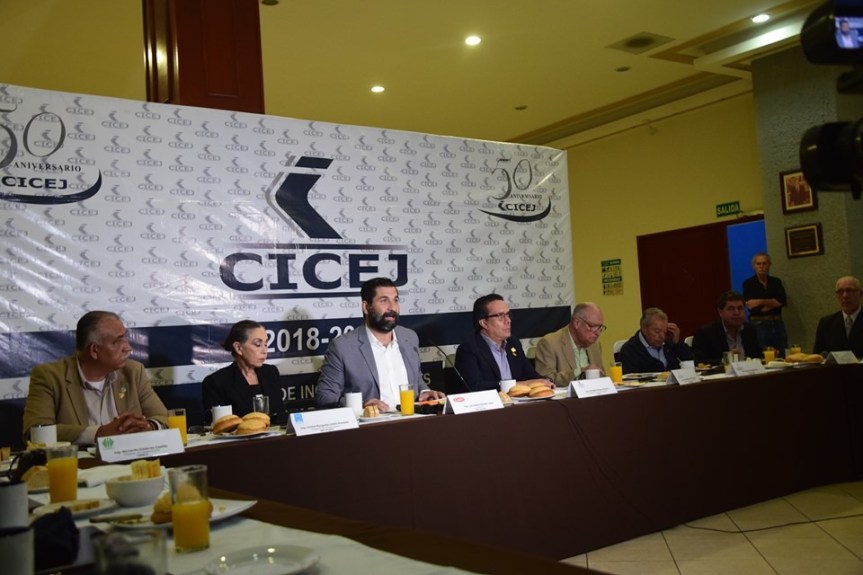 Ingenieros a favor de El&nbsp;Zapotillo