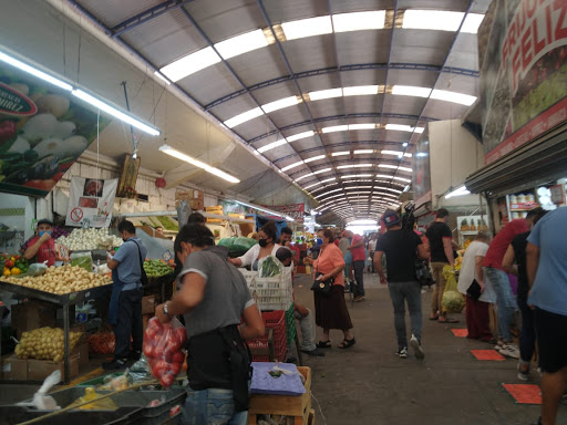 Bajan 30% ventas al menudeo en el Mercado de&nbsp;Abastos