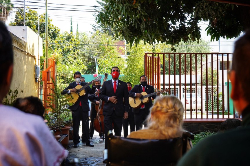 Cultura Jalisco lleva serenatas a casas de descanso de personas&nbsp;mayores