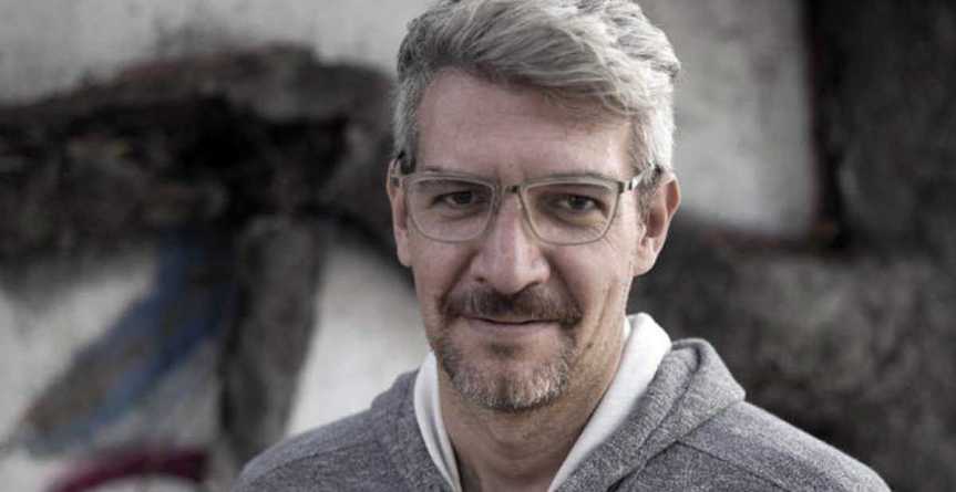 Tejer la Oscuridad, un peregrinar distópico en busca del&nbsp;“nosotros”