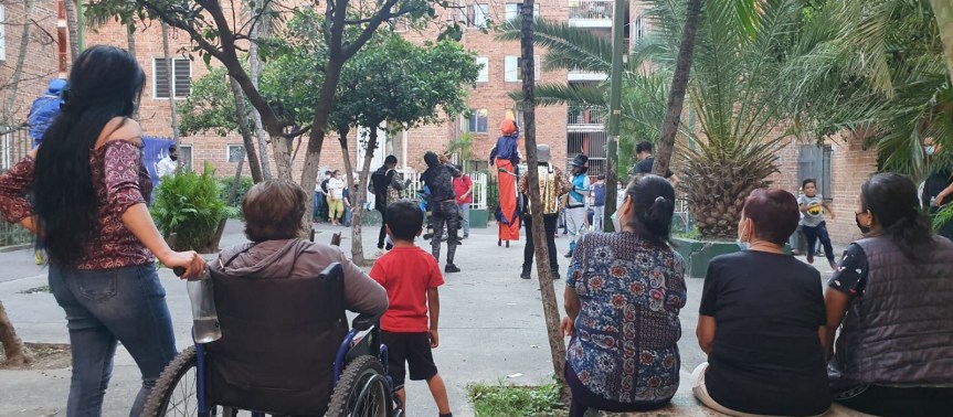 La Callejera visita colonias de la ciudad para llevar arte y cultura a las&nbsp;colonias