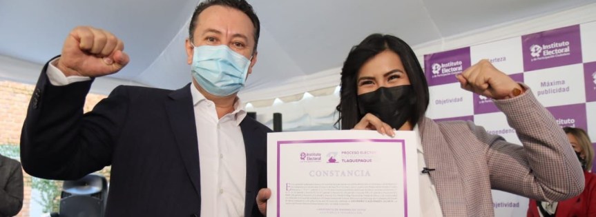 Entregan constancia a Citlalli&nbsp;Amaya