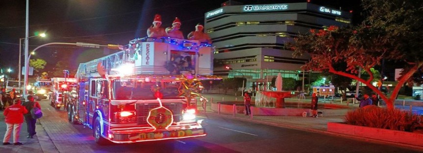 Bomberos de Guadalajara iluminan la Navidad con caravana por el Centro&nbsp;Histórico