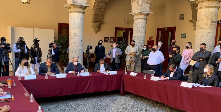 (Video) Arman show para acatar la designación del Ejecutivo al frente de la&nbsp;Fiscalía