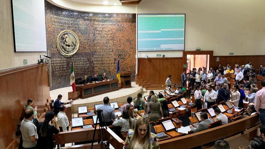 Si era pasión que se les quite, presentan iniciativa para evitar aumento de sueldo para&nbsp;diputados