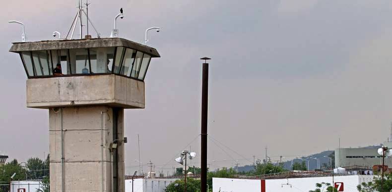 Félix Gallardo se ampara de nueva cuenta para que lo trasladen a su&nbsp;domicilio