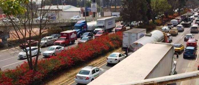 Vecinos de Ciudad Bugambilias piden agentes de vialidad para agilizar movilidad en López&nbsp;Mateos