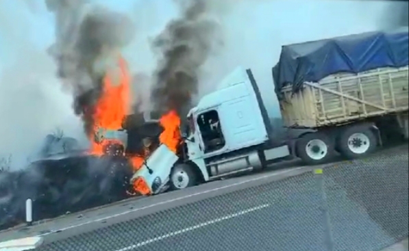 (Videos) Impresionante carambola en Autopista a Lagos de&nbsp;Moreno