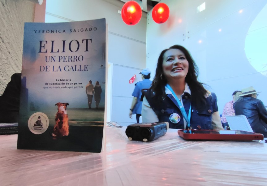 Encontrar PERRSONAS de noble corazón: el legado de Eliot un perro de la&nbsp;calle