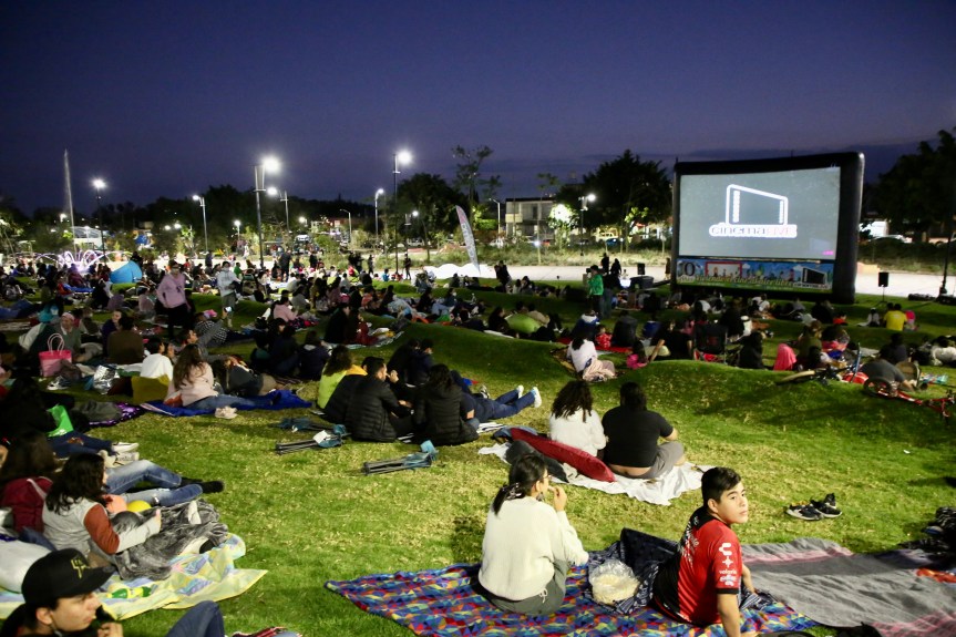 El cine al aire libre en el parque de las niñas y niños&nbsp;regresa