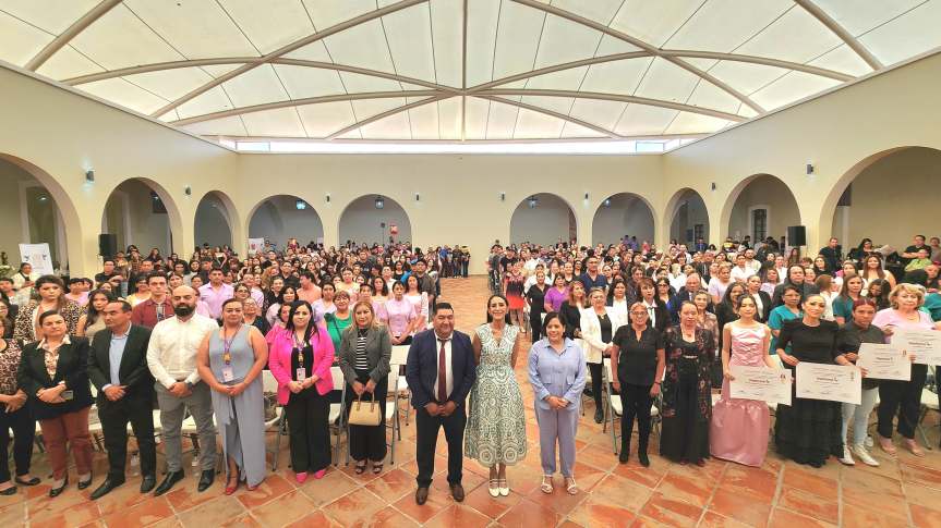 Se Gradúan 221 alumnas y alumnos de la Academia&nbsp;Municipal