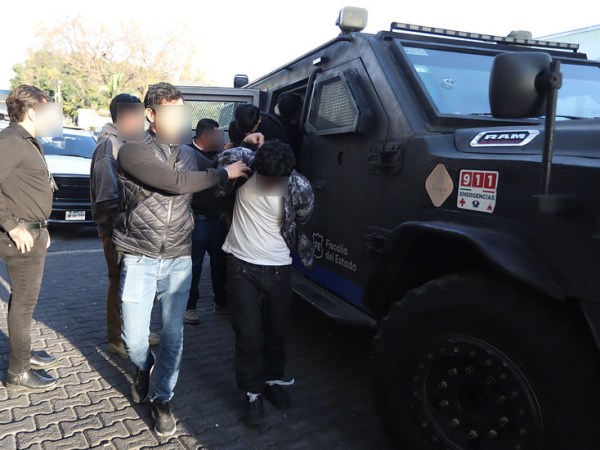 Trasladan a prisión a 13 detenidos tras quema de vehículos en la&nbsp;ciudad