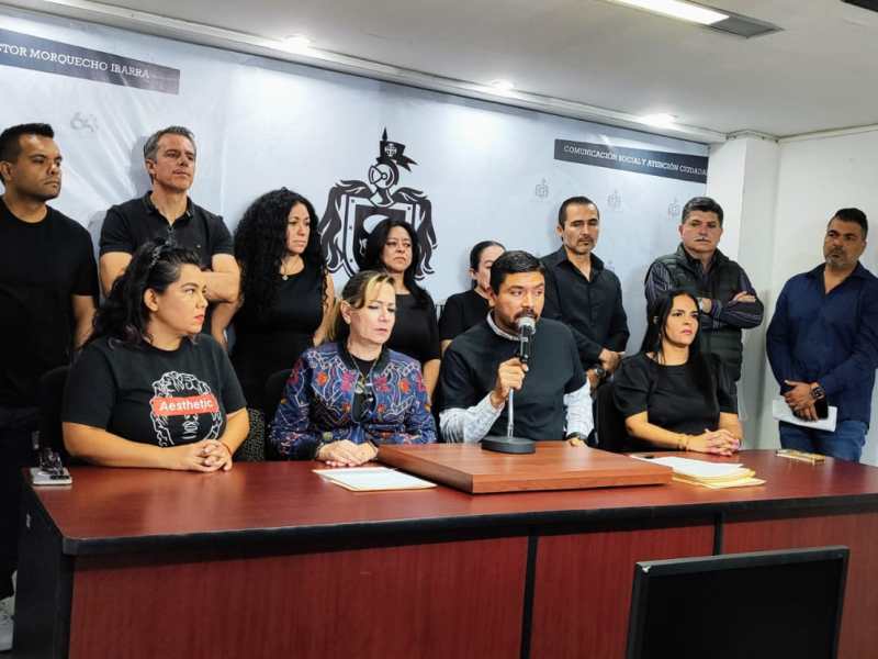 Renuncian cerca de cien trabajadores a su sindicato del Congreso del Estado 