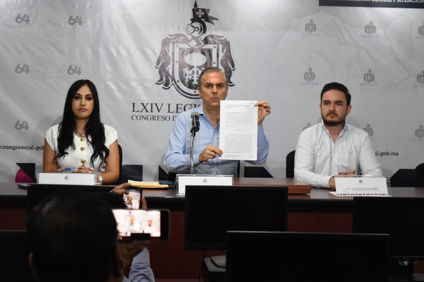 Alberto Alfaro presenta la séptima denuncia contra el gobierno de&nbsp;Tlaquepaque
