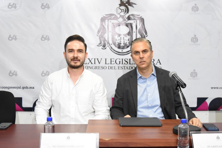 Alberto Alfaro presenta nueva denuncia penal contra el gobierno de&nbsp;Tlaquepaque