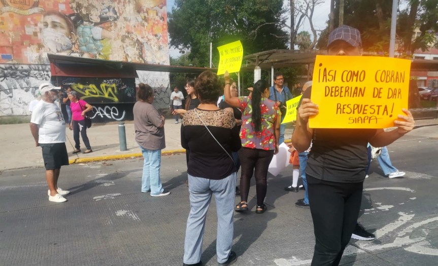 Colapsos de drenaje y deterioro urbano ponen en riesgo a vecinos de la Unidad Habitacional Valentín Gómez&nbsp;Farías