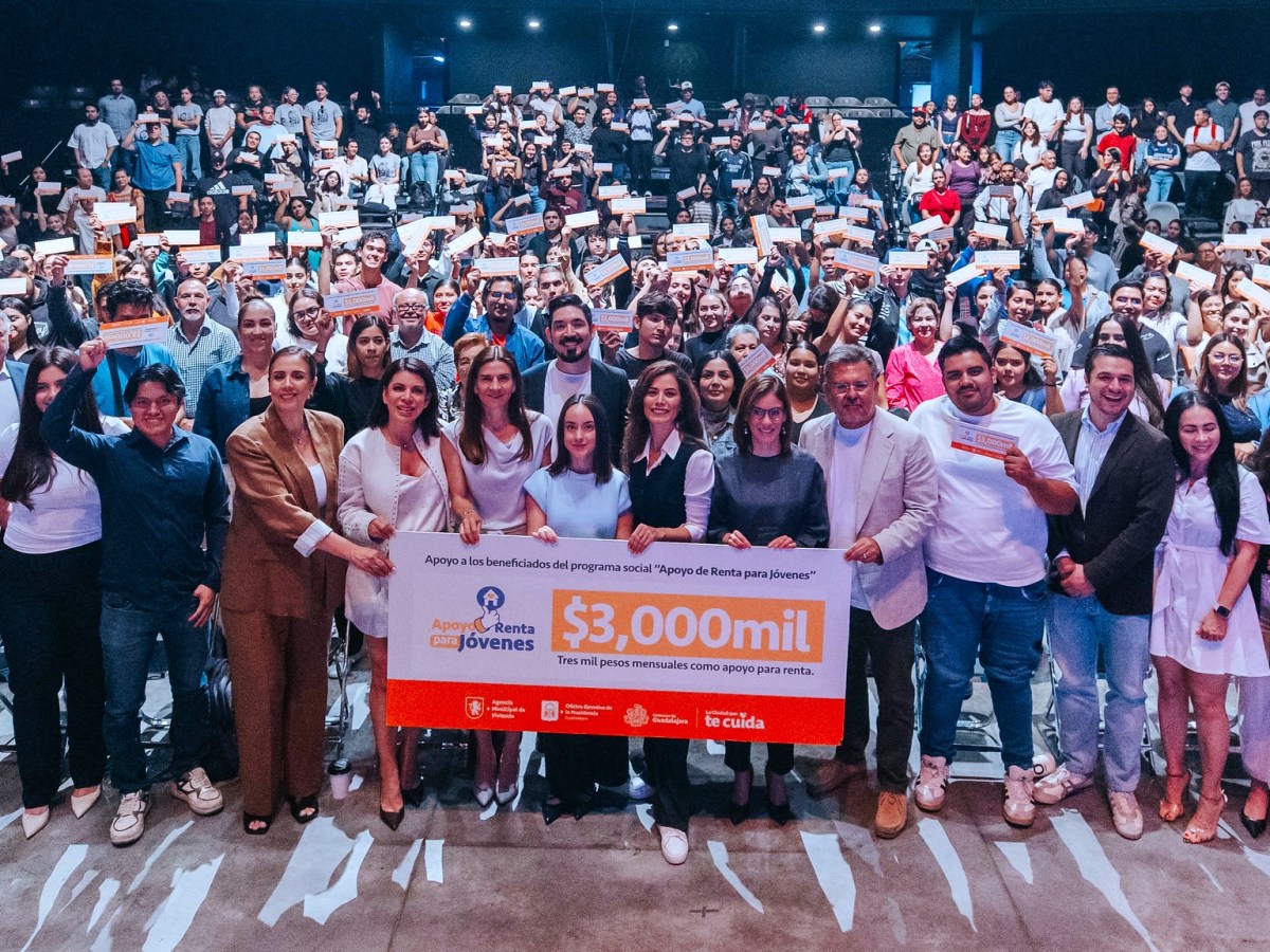 Vero delgadillo entrega primeros apoyos de renta para&nbsp;jóvenes