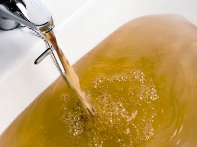 Chema Martínez insiste: «Si no hay agua limpia, no se&nbsp;paga”.