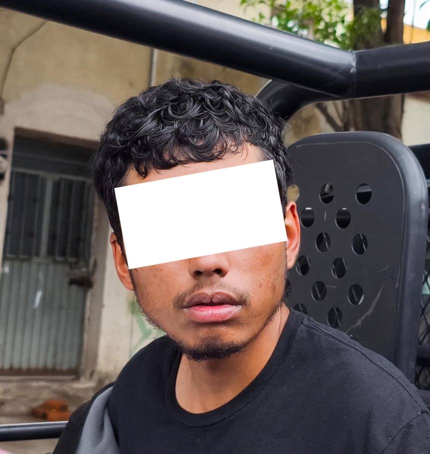 Detienen a dos jóvenes por presunto robo de cableado en Guadalajara; uno tenía orden de aprehensión&nbsp;vigente