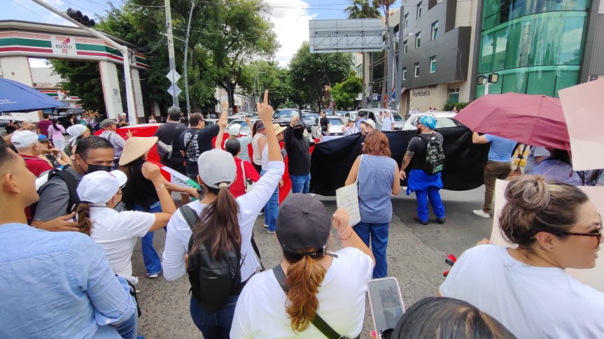 ¡Sheinbaum escucha, también esta es tu lucha!: Trabajadores del IMSS denuncian falta de insumos y anuncian marcha&nbsp;nacional