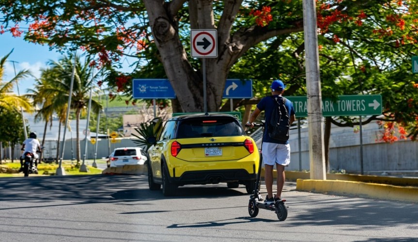 Jalisco regula patines y scooters eléctricos; fija límite de 25 km/h y prohíbe su circulación en vías&nbsp;rápidas