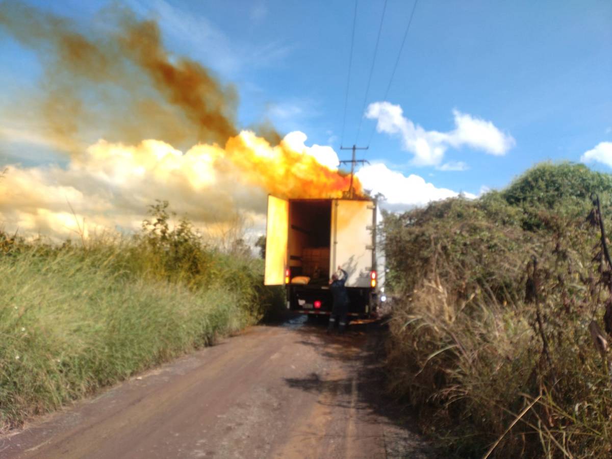 Fuga de ácido nítrico moviliza cuerpos de emergencia en&nbsp;Jalisco